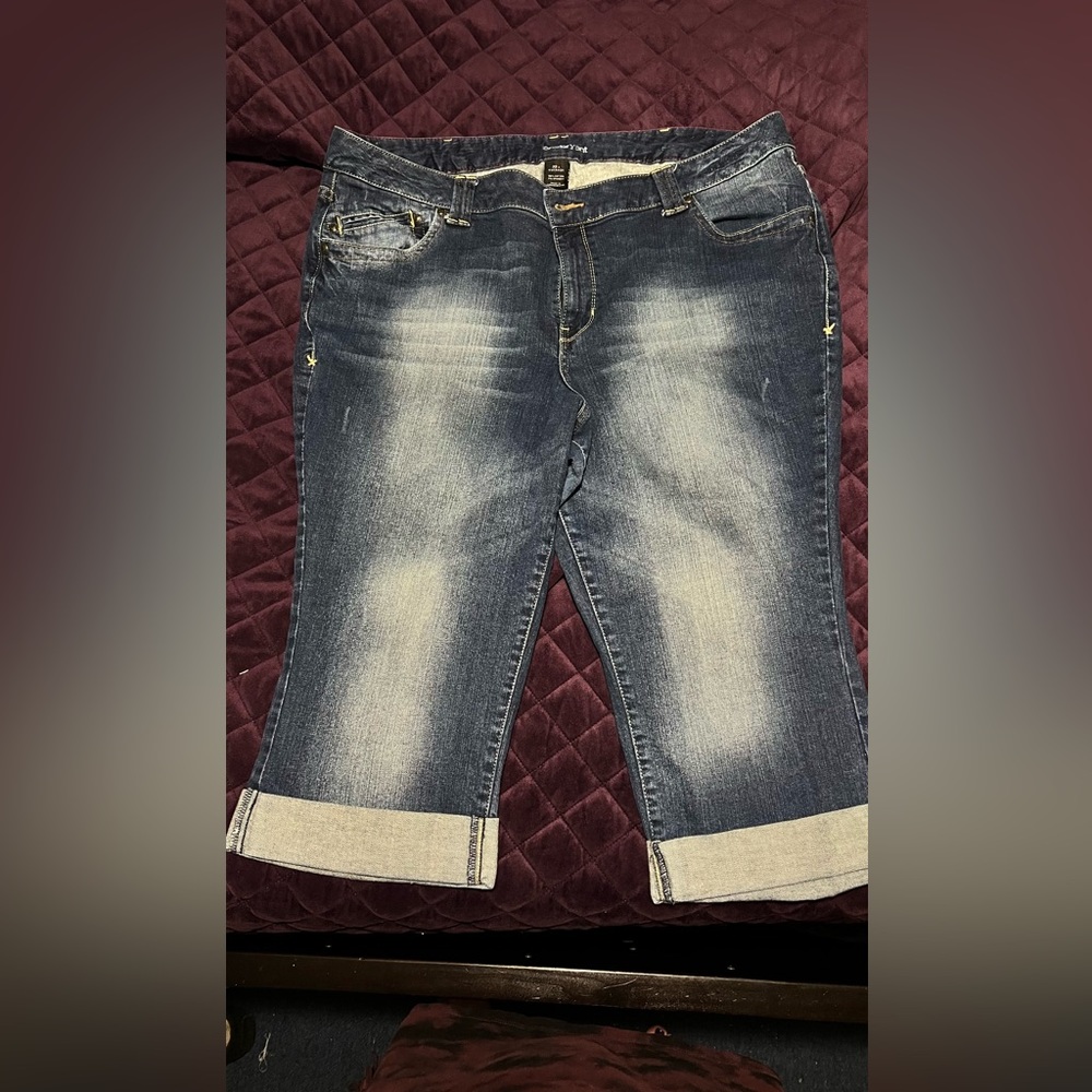 Lane Bryant jean capris